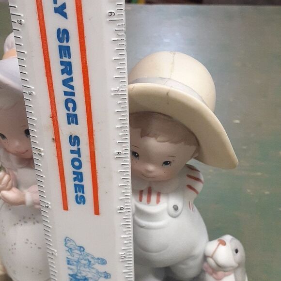 Vintage 4 pc set Homco boy with puppy, girl with flowers plus gardening pair - Picture 6 of 11